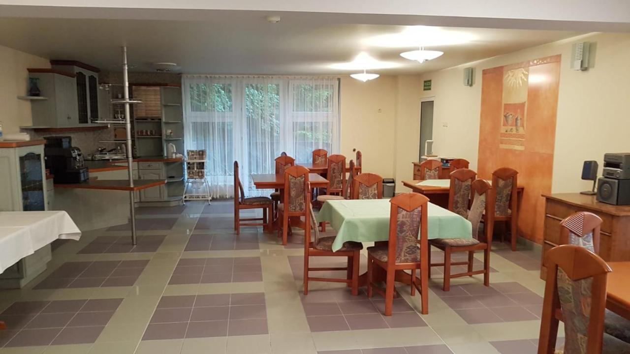 Familijny Osrodek Wypoczynkowo - Rehabilitacyjny Krynica Zdroj Hotell Eksteriør bilde